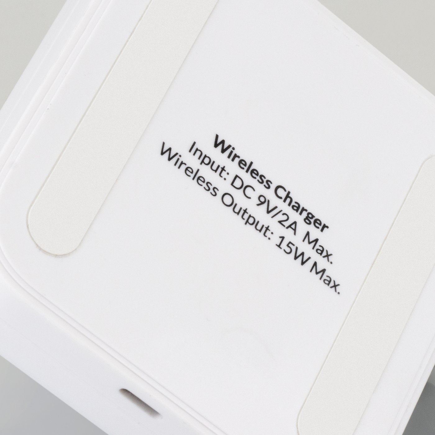Flex Wireless Fast Charging Stand